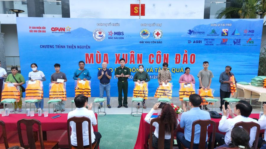 Chăm lo Tết thiết thực với chương trình “Mùa xuân Côn Đảo 2026”